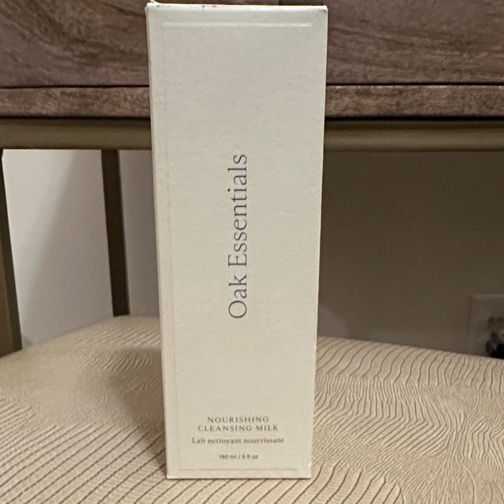Oak Essentials - Nourishing Cleansing Milk